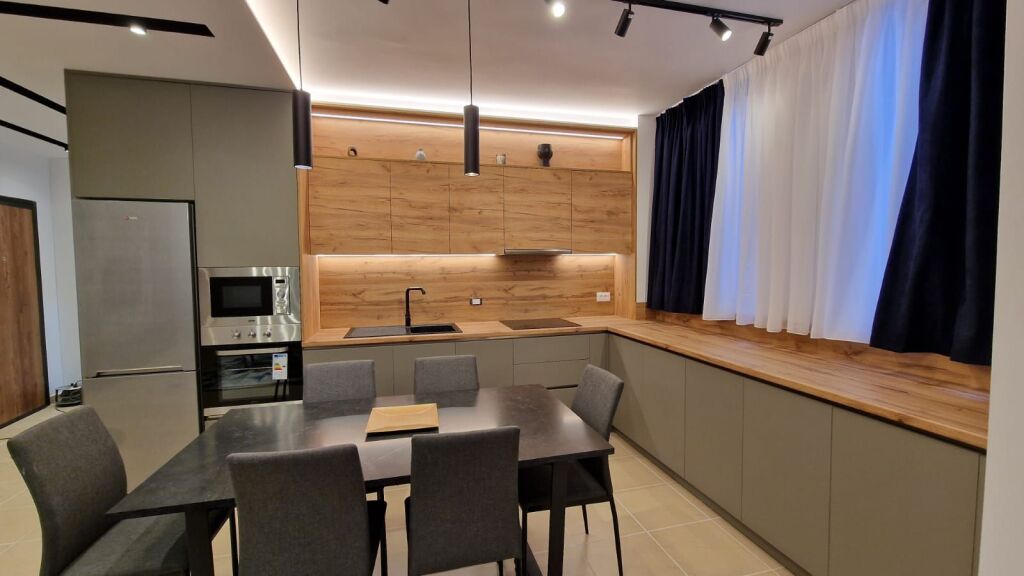 Apartment 2+1+2 per qirq te Bulevardi i Ri