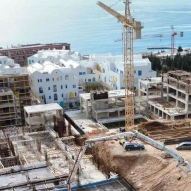 🏝️✨ Appartamento 2+1 + Veranda in Vendita – Square Village, Dhërmi ✨🏝️