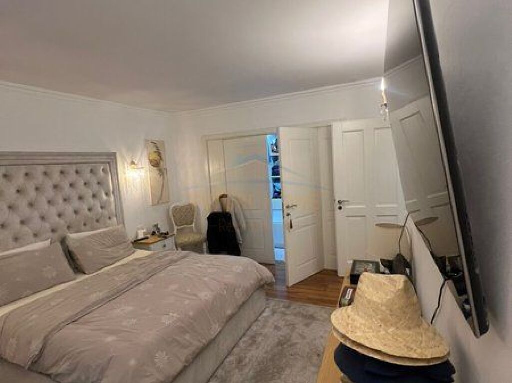 In vendita, Appartamento 2+1 + Cabina armadio, Via Kavaja, Tirana