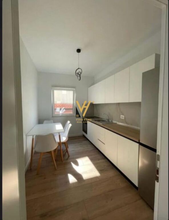 JEPET APARTAMENT 1+1+BLK ME QIRA TE RRUGA E KAVAJES 500 EURO