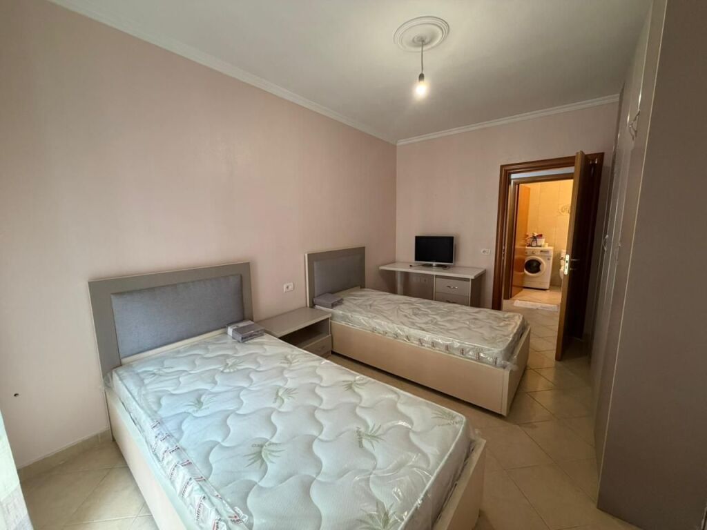 🏡Appartamento 1+1 in affitto   📌 Posizione: Di fronte a Delijorgji, via Stavri Themeli💰 Prezzo: 45.000 lek/mese
