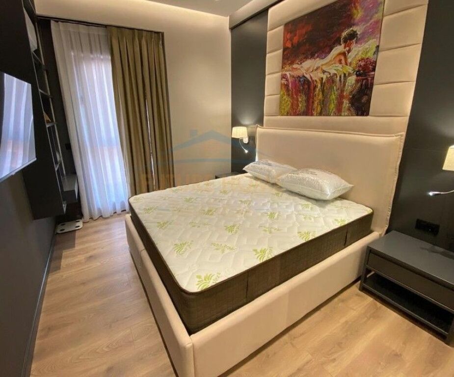 Affitto, Appartamento 1+1, Via Kavaja, Tirana.