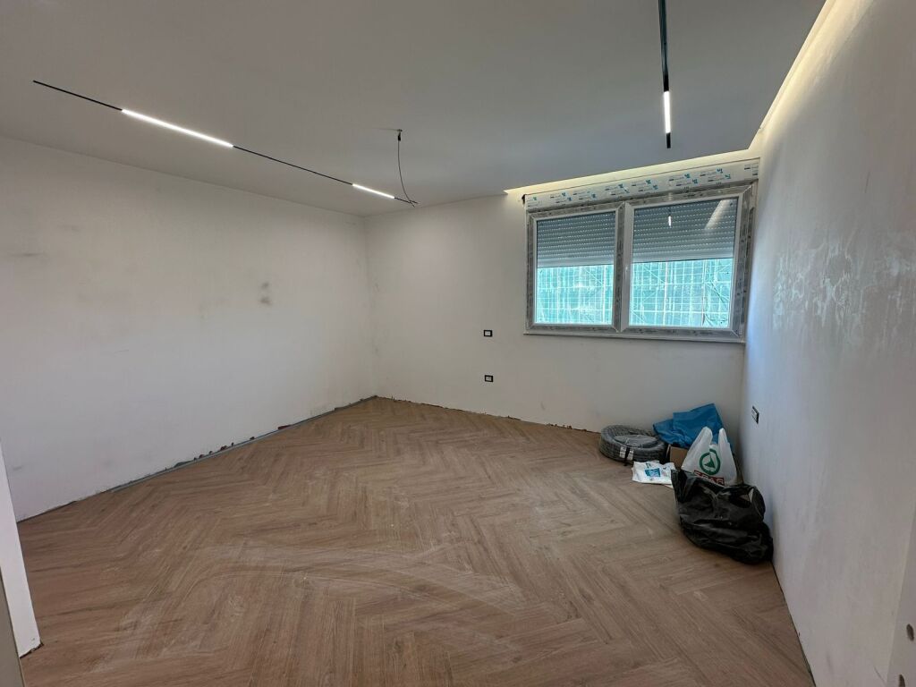 Vendesi in vendita Appartamento 2+1+2 ISh Ekspozita