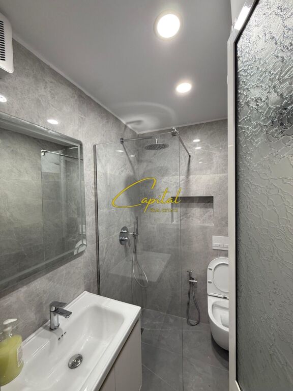 UFFICIO IN AFFITTO 60 M2 EX MERCATO ELETTRICO 1000 EURO