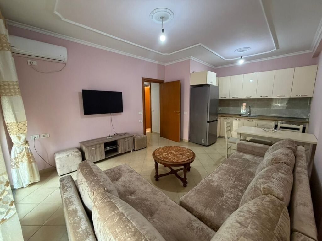 🏡Appartamento 1+1 in affitto   📌 Posizione: Di fronte a Delijorgji, via Stavri Themeli💰 Prezzo: 45.000 lek/mese