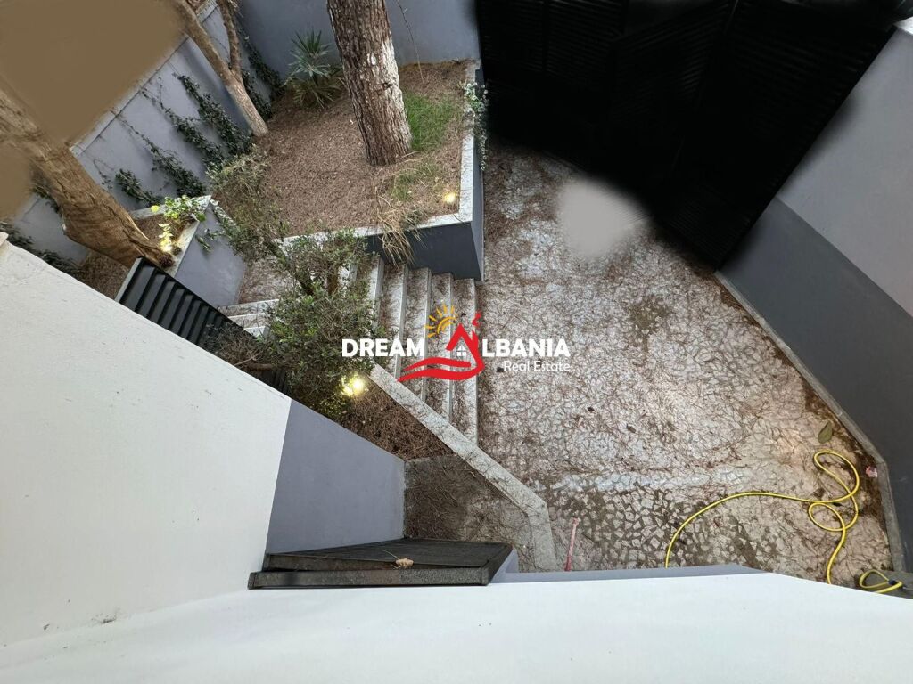 Appartamento/Ufficio 1+1+Posto Auto in affitto a Zogu i Zi a Tirana (ID 4219341 )
