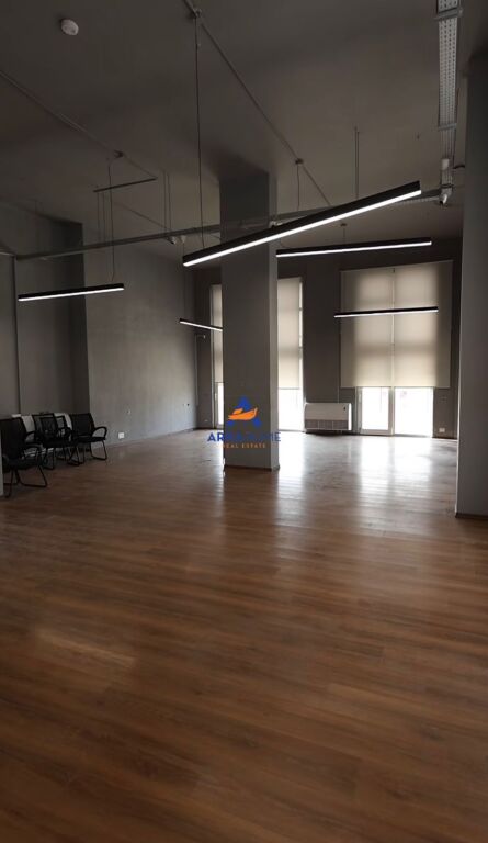 SI AFFITTANO 2 UFFICI 399M2/334M2 "ALI DEMI, VICINO AL BIO MARKET" 6384 EURO