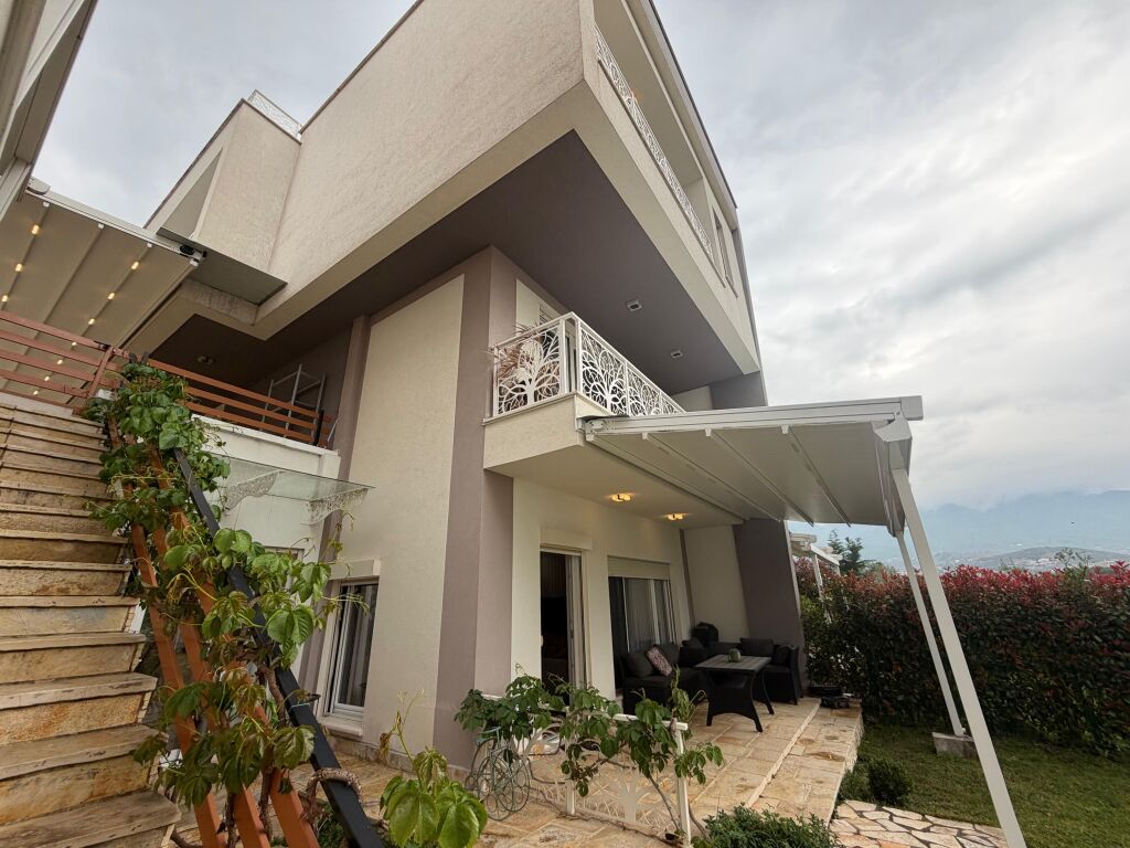 Villa in Affitto al Lago di Farkes