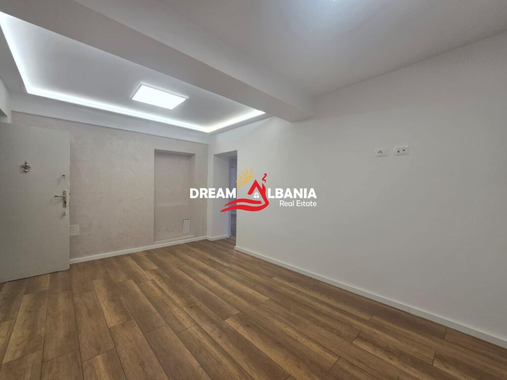 Office for rent near the Maternity “Koco Gliozheni” at Bajram Curri Boulevard, Tirana (ID 42611528)