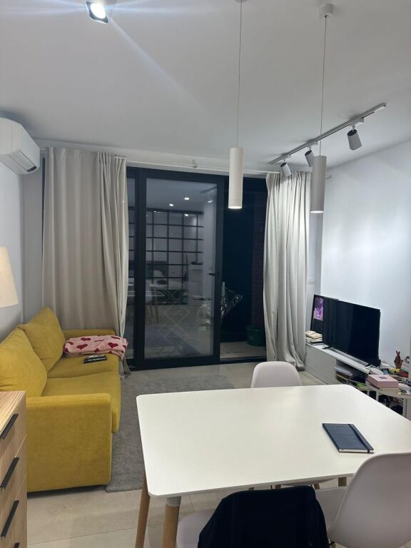 Apartament 1+1 per qira ne Myslym Shyr!