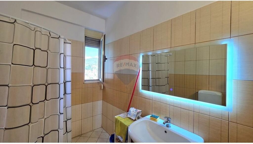 Appartamento 1+1 in vendita, dietro Chic Hotel