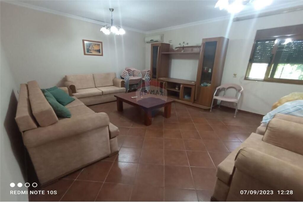 Casa a 2 piani in vendita, Acqua Fredda
