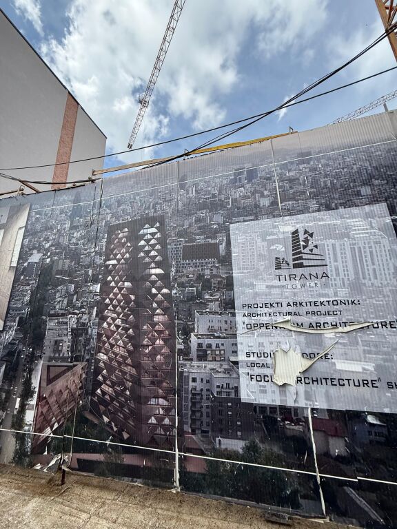 🏙️ 𝐕𝐄𝐍𝐃𝐄𝐓𝐀 𝐀𝐏𝐀𝐑𝐓𝐀𝐌𝐄𝐍𝐓𝐎 𝟏+𝟏 – 𝐓𝐈𝐑𝐀𝐍𝐀 𝐓𝐎𝐖𝐄𝐑 *Superficie 78.1 m²💶 Prezzo: 141.000€