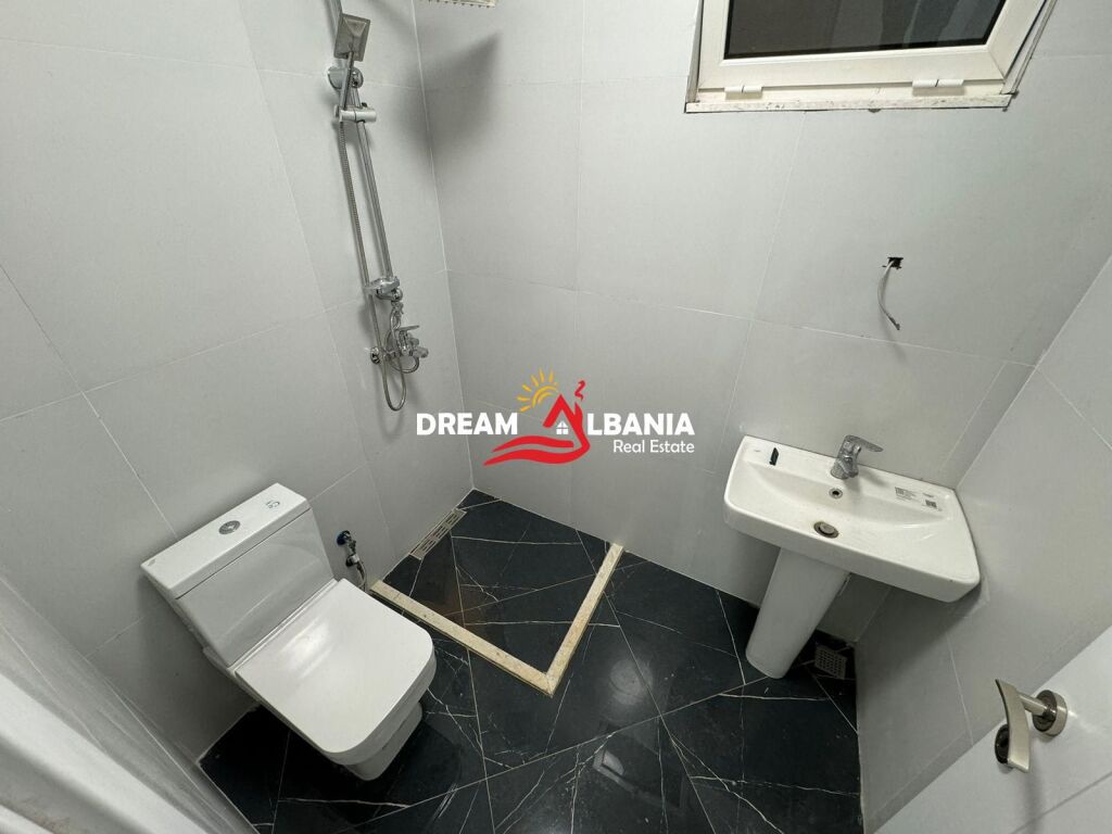 Appartamento/Ufficio 1+1+Posto Auto in affitto a Zogu i Zi a Tirana (ID 4219341 )