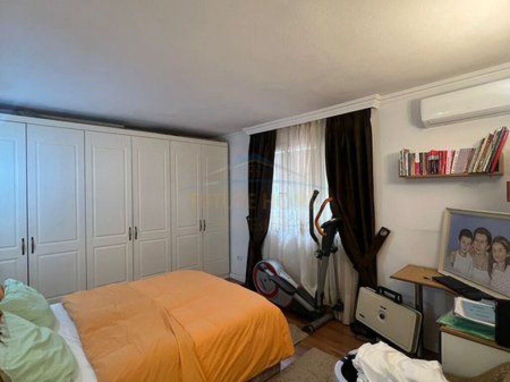 In vendita, Appartamento 2+1 + Cabina armadio, Via Kavaja, Tirana