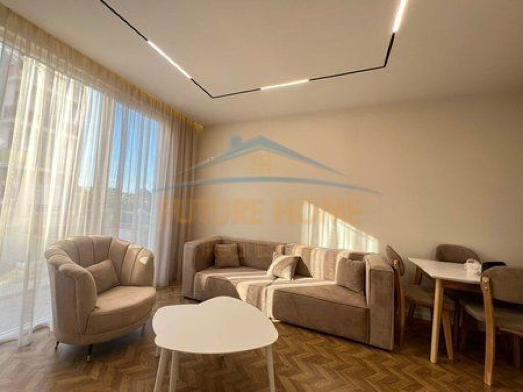 Shitet, Apartament 2+1, Unaza e Re, Tiranë.