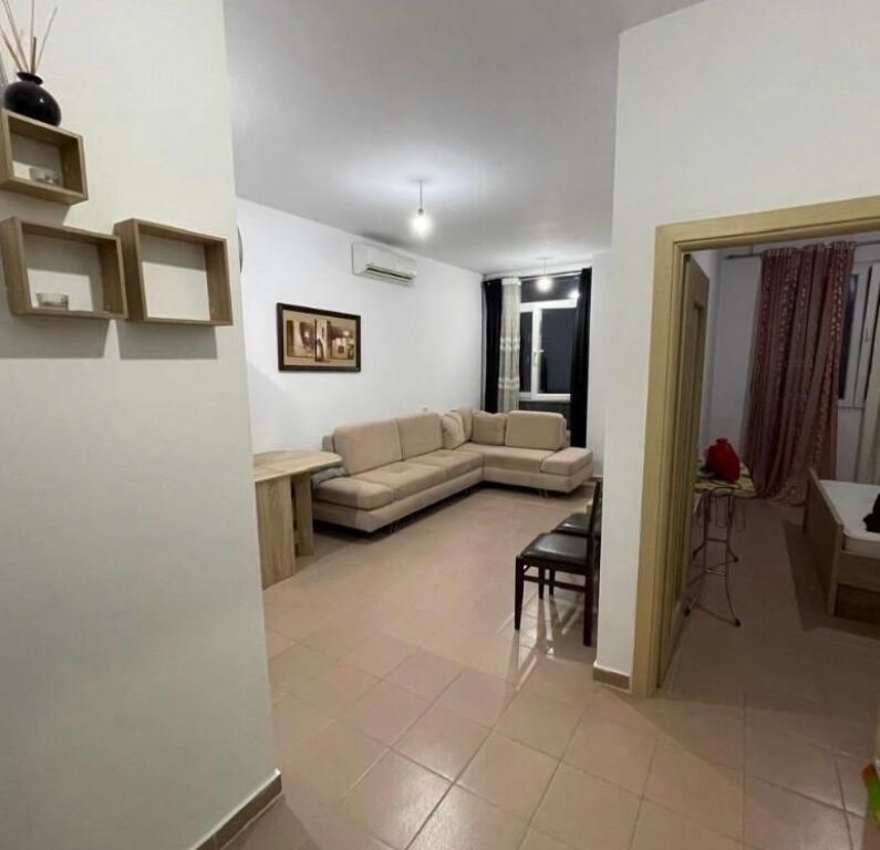 Appartamento in affitto 1+1 - 📍Astir, vicino al complesso Fratari 400 mila lek