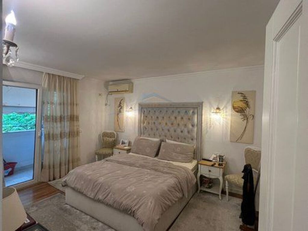 In vendita, Appartamento 2+1 + Cabina armadio, Via Kavaja, Tirana