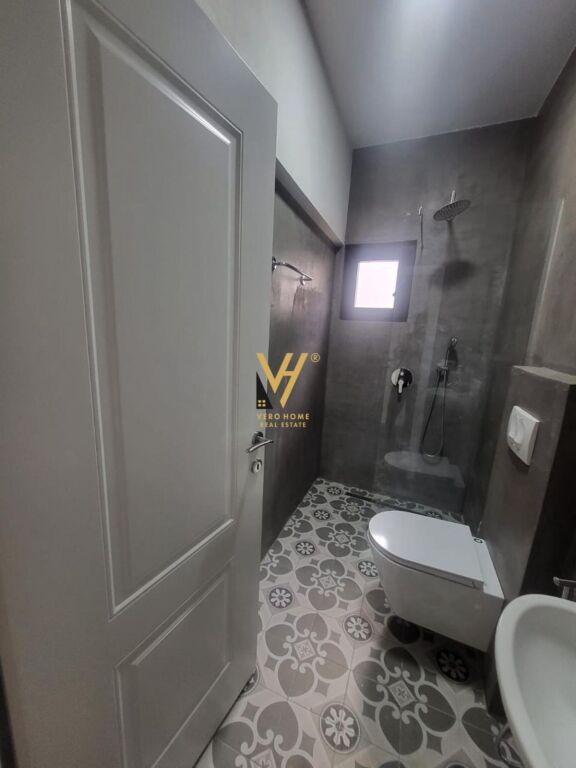 JEPET APARTAMENT 1+1+BLK ME QIRA TE RRUGA E KAVAJES 500 EURO