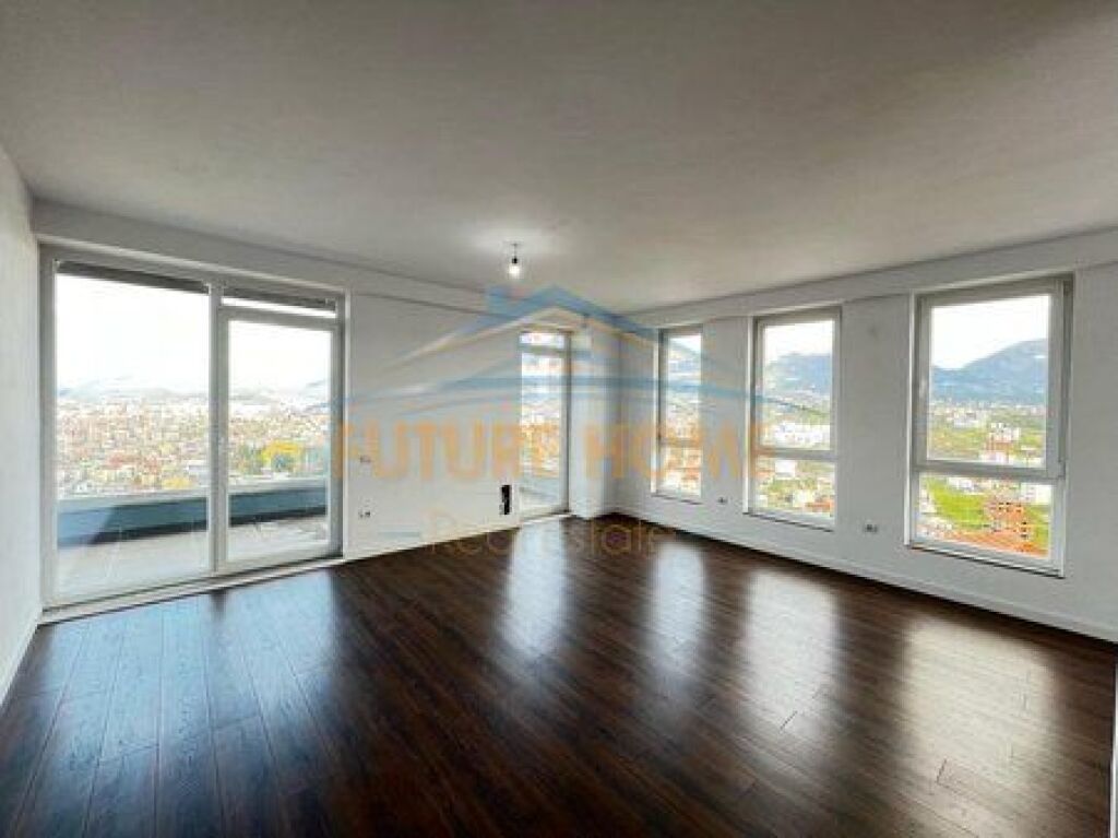 For sale, Apartment 2+1+2 parking spaces, Sauk, near Xibrakes Restaurant, Tirana.