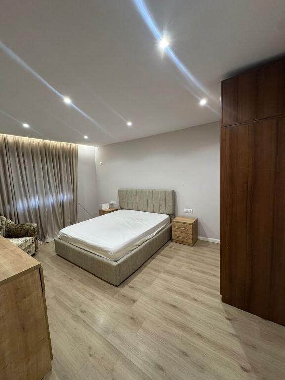 Appartamento 2+1 in affitto a Xhamllik/55.000 leke