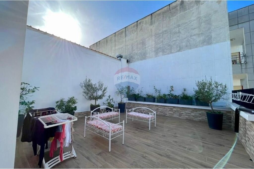 Apartament ne shitje 1+1, me vendodhje tek Casa Italia, Tirane.