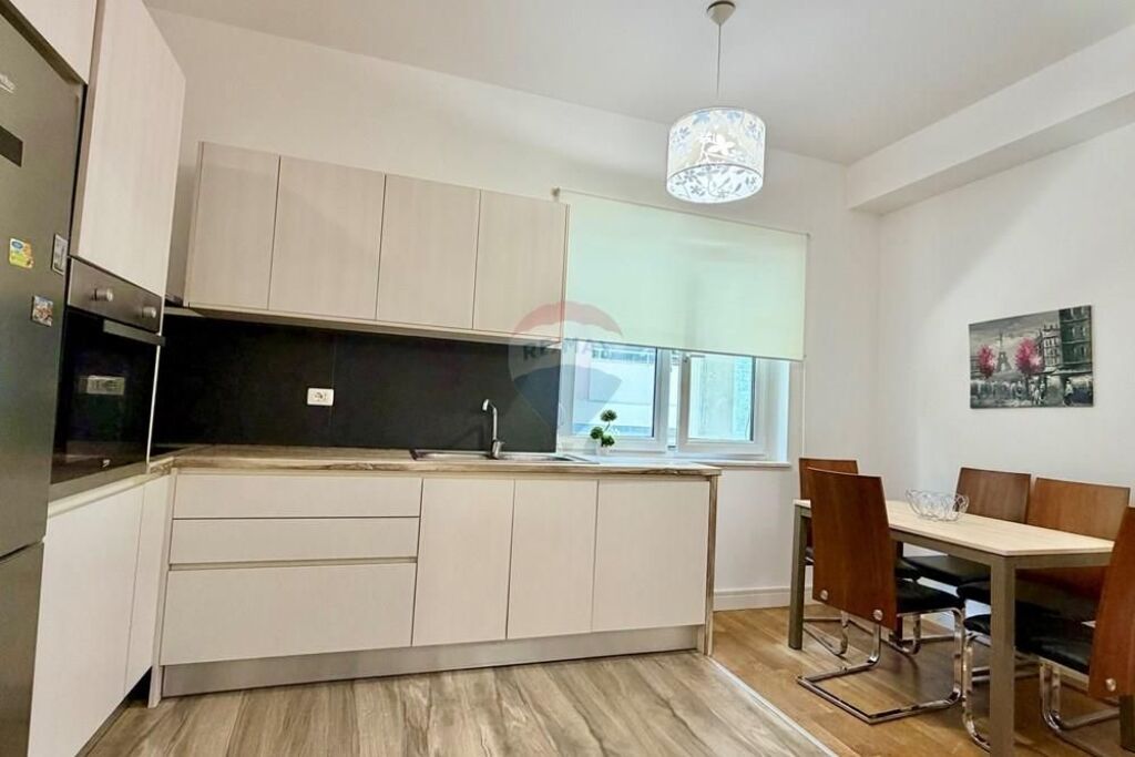 Apartament 2+1 + Post Parkimi për Qira