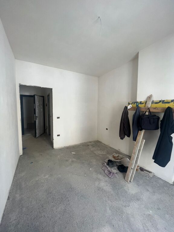 Shitet, Apartament 1+1, Sauk, Tiranë.
