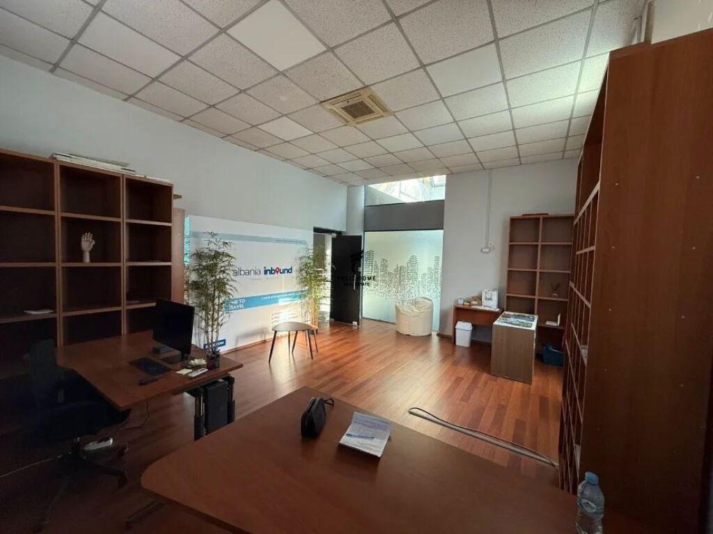 UFFICIO IN AFFITTO 51M2 PIAZZA WILLSON 600 EURO  FH-70396