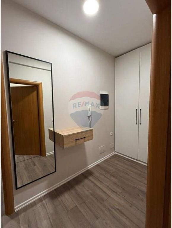 Appartamento 1+1 in vendita a Komuna e Parisit 📍, in via Petro Korçari 🏢.