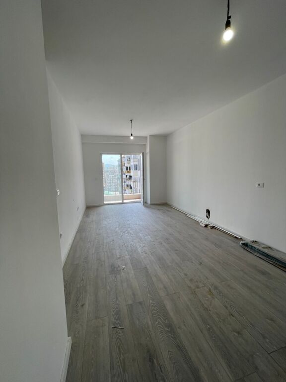 🏡 Apartment 2+1 for Sale – Aura Complex, Dritan Hoxha Street 📍