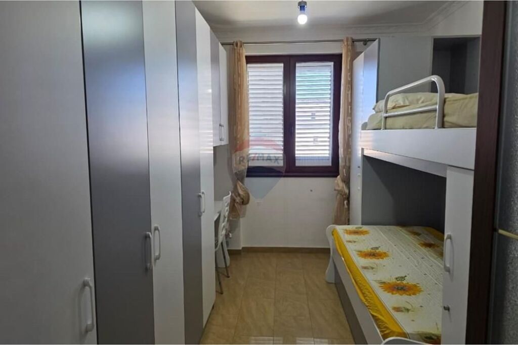 Apartament 2+1 me qera , Lumgomare