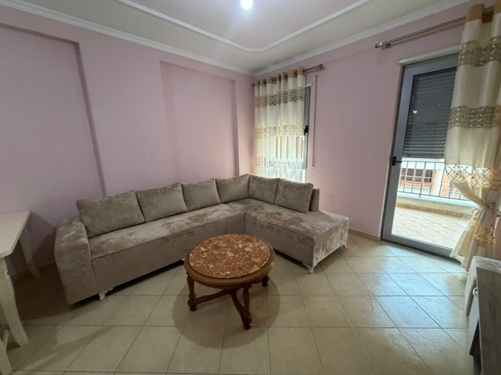 🏡Appartamento 1+1 in affitto   📌 Posizione: Di fronte a Delijorgji, via Stavri Themeli💰 Prezzo: 45.000 lek/mese