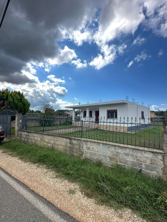 Private House for Sale 📍Popular Neighborhood Shijak • 140,000€ ✅