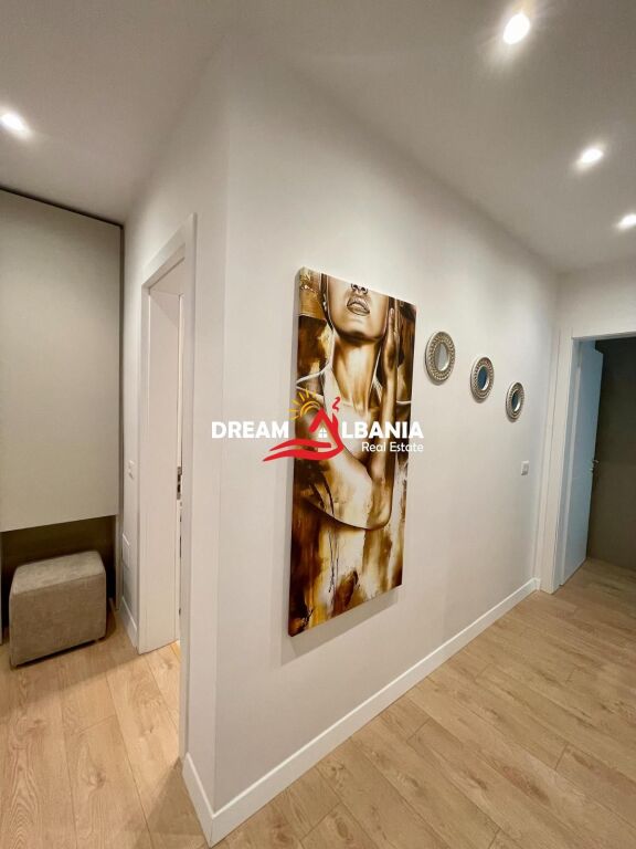 Appartamento 2+1 in affitto in Via Kavajës, vicino alla Chiesa Cattolica (ID 42215526)