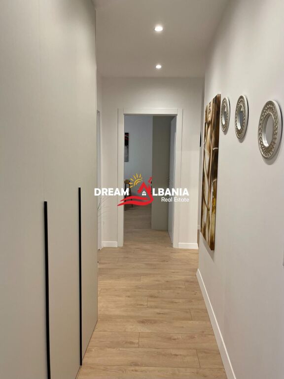 Appartamento 2+1 in affitto in Via Kavajës, vicino alla Chiesa Cattolica (ID 42215526)