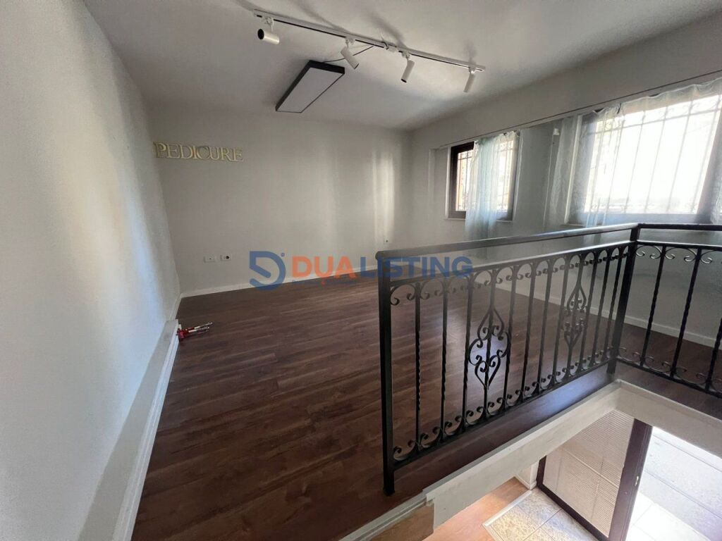 Ambient Duplex with Street View – Durrës Street, opposite “Kafe Flores” 