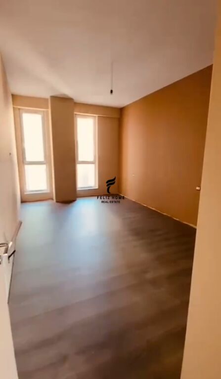 IN VENDITA APPARTAMENTO 3+1 COMUNE DI PARIGI 330.000 EURO FH-70446