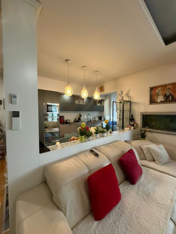 Vendita | Apartament 3 + 1 | Komuna e Parisit | 300000 €