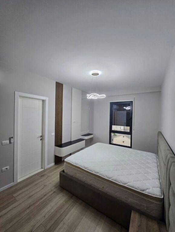 Apartament per shitje 2+1+2 + garderobe Porcelan