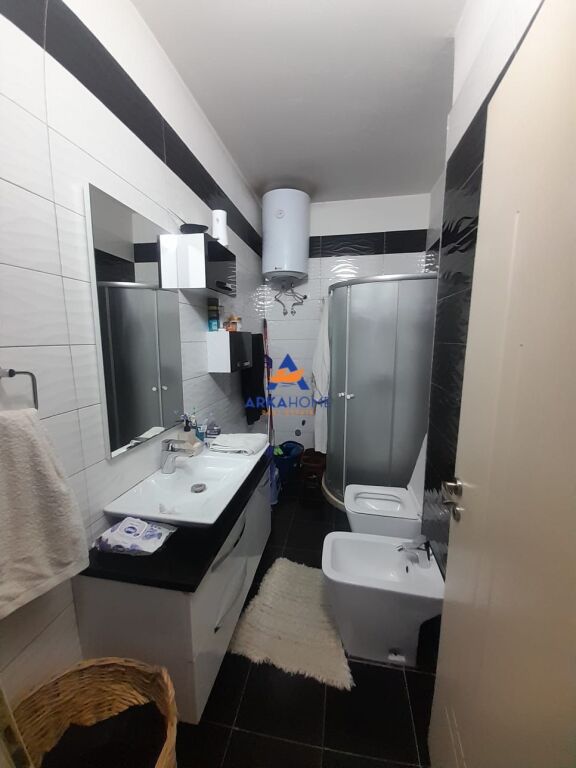 AFFITTASI APPARTAMENTO 1+1+BALCONE "CASA ITALIA" 50000 LEKE
