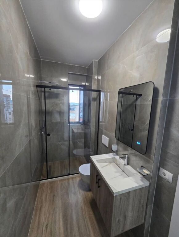 Apartament 2+1+2 per shitje te Kompleksi Erli