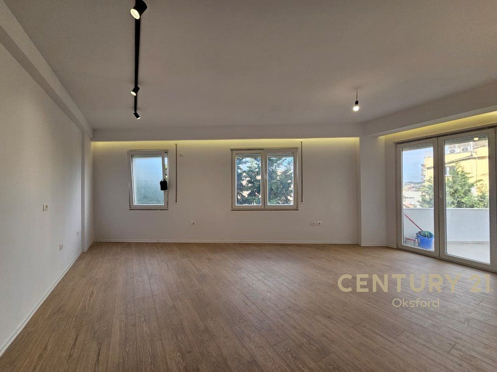 Apartment 2+1+2 for sale at the entrance of Fresku