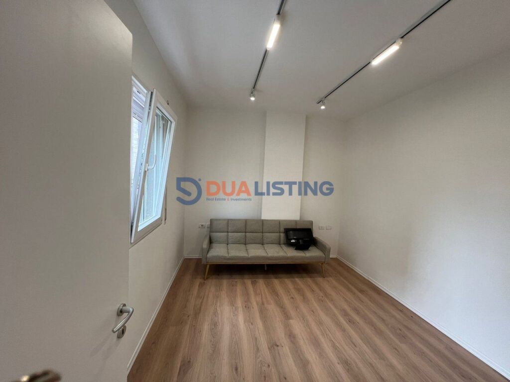 ✨ Premium Office Space for Rent – Pazar i Ri ✨
