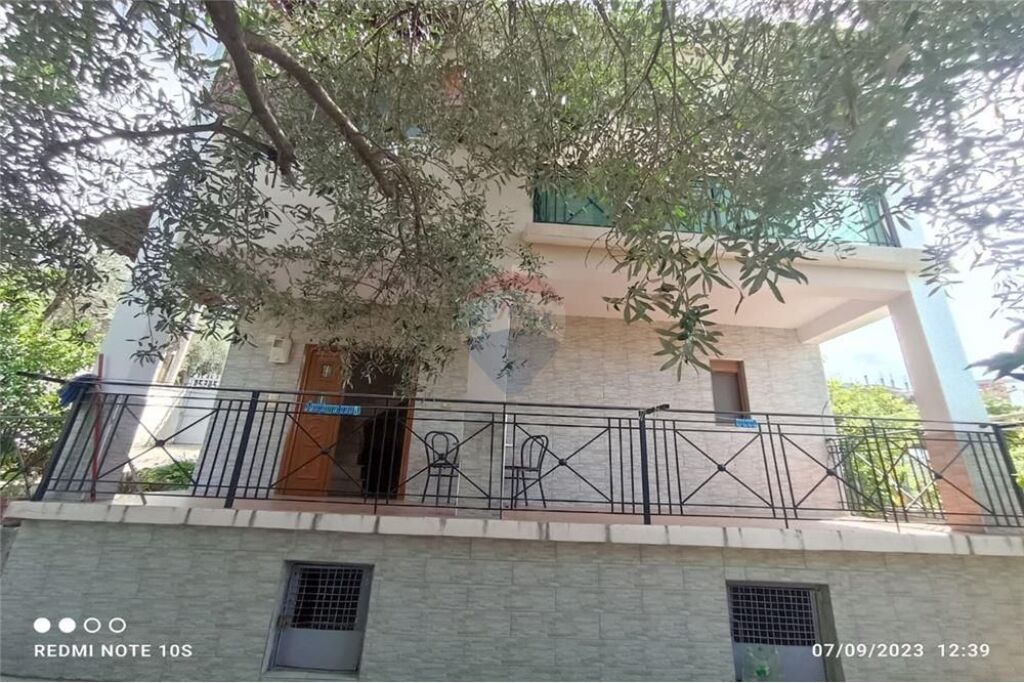 Casa a 2 piani in vendita, Acqua Fredda