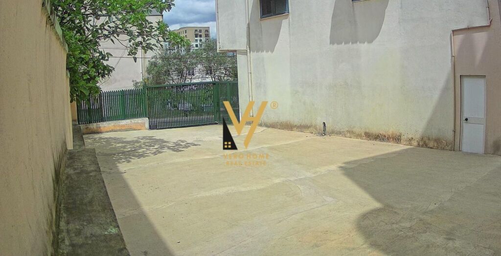 BUSINESS PREMISES 250 M2 FOR RENT AT KODRA E PRIFTIT 55,000 LEKE