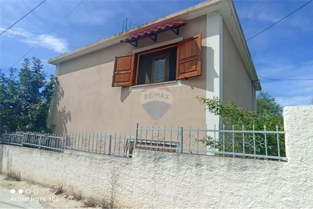 Casa a 2 piani in vendita, Acqua Fredda