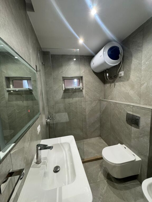Appartamento 2+1 in affitto a Xhamllik/55.000 leke