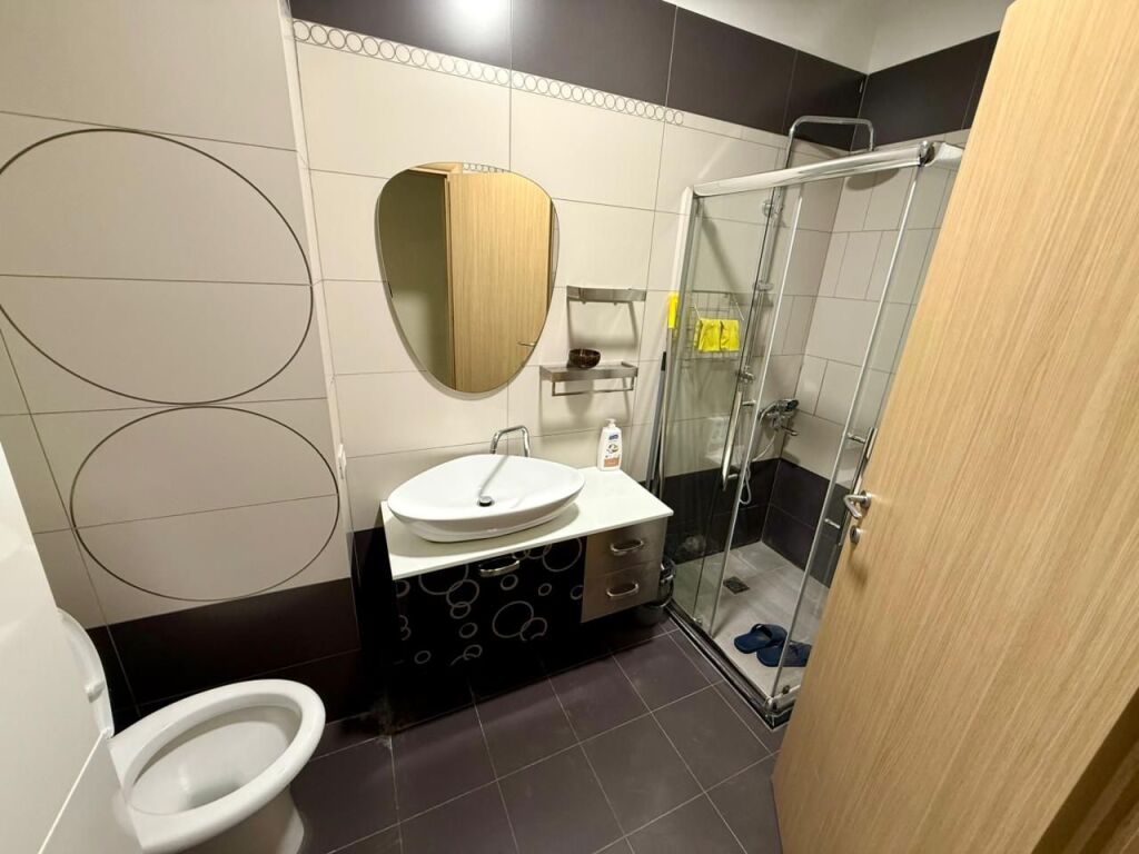 📣 AFFITTO Appartamento 2+1 Con Balcone 📍 Kodra e Diellit ✨💶 Prezzo 70.000 Leke/Mese