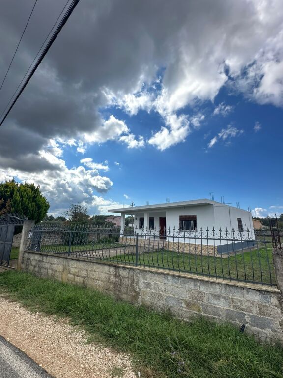 Private House for Sale 📍Popular Neighborhood Shijak • 140,000€ ✅